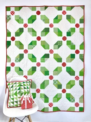 PDF | Scrappy Holly Quilt Pattern | Leila Gardunia Quilt